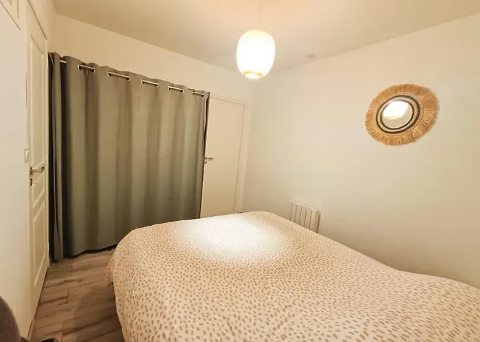 Le Rez Des Arcades - T2 En Rdc Hypercentre Carentan